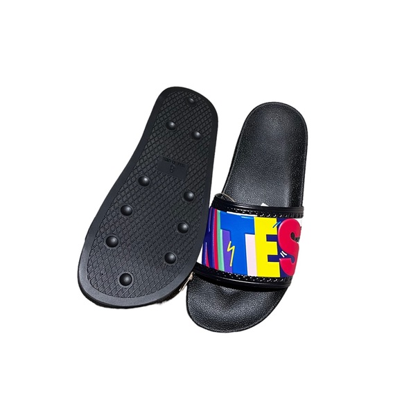 NWT adidas Men\'s Adilette Pride Slides main image 9